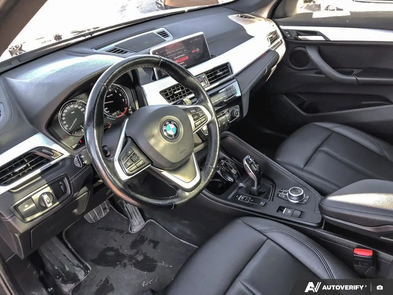 BMW X1 снимка BMW X1