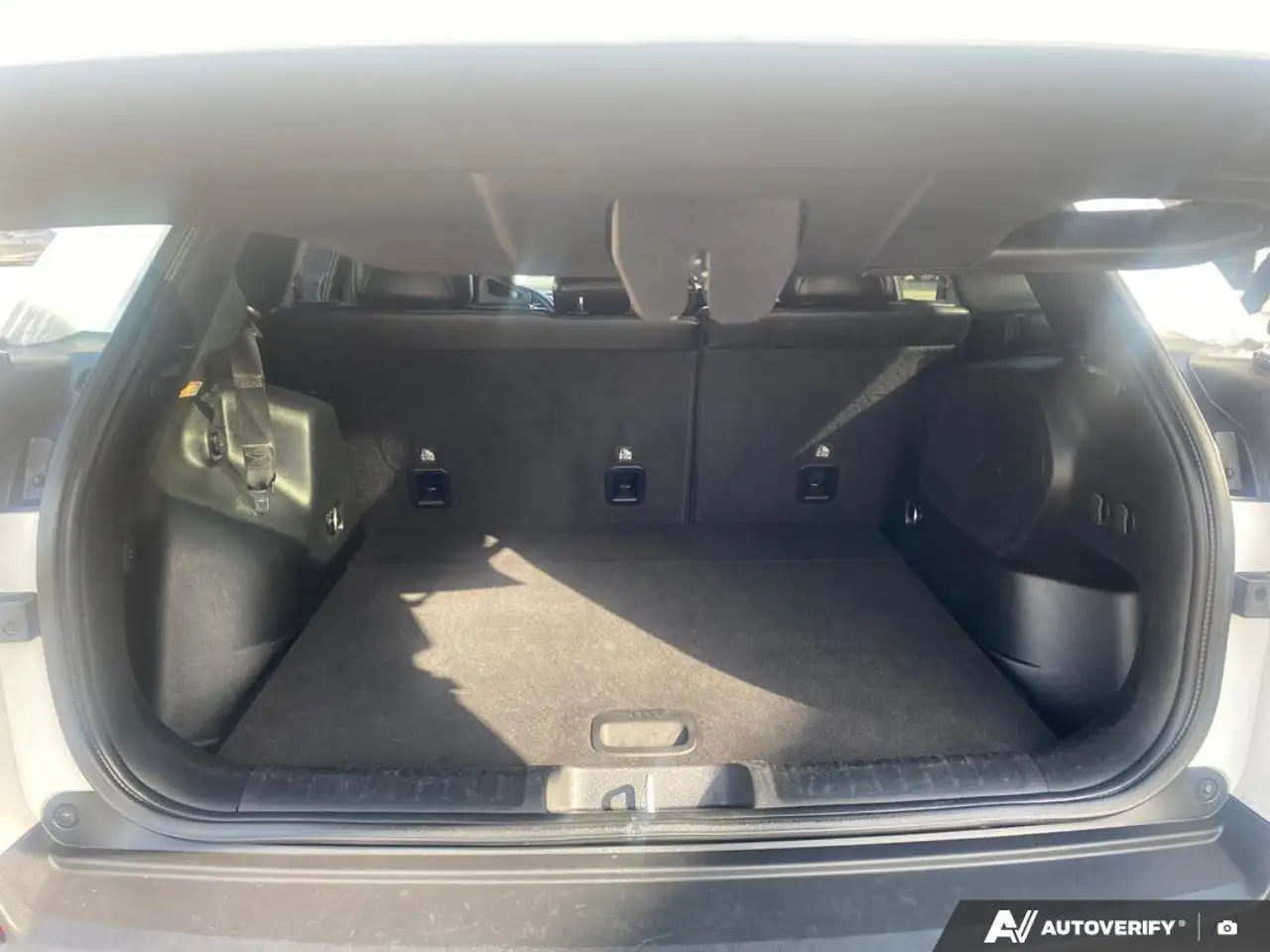Jeep Cherokee photo Jeep Cherokee