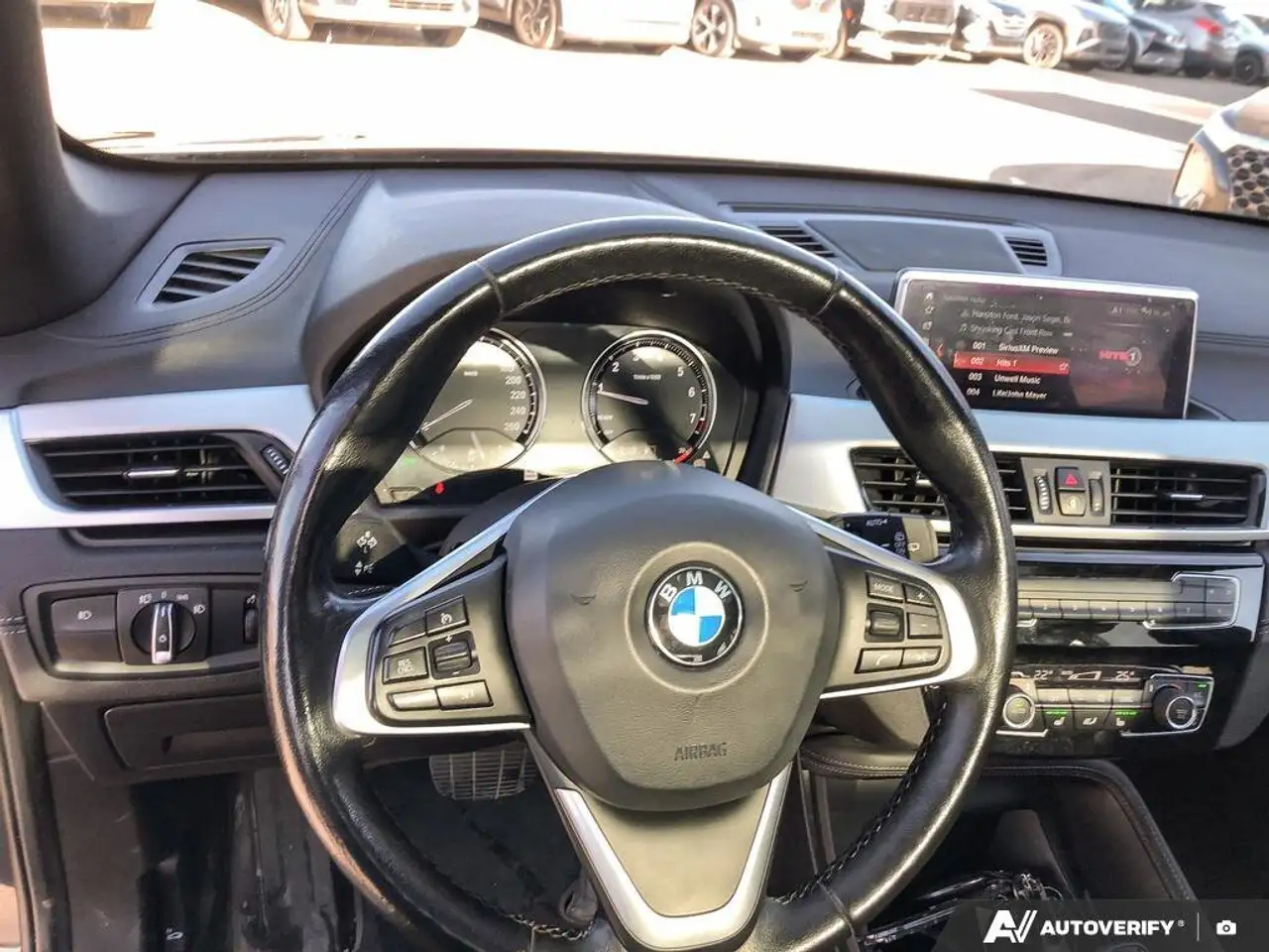 BMW X1 снимка BMW X1