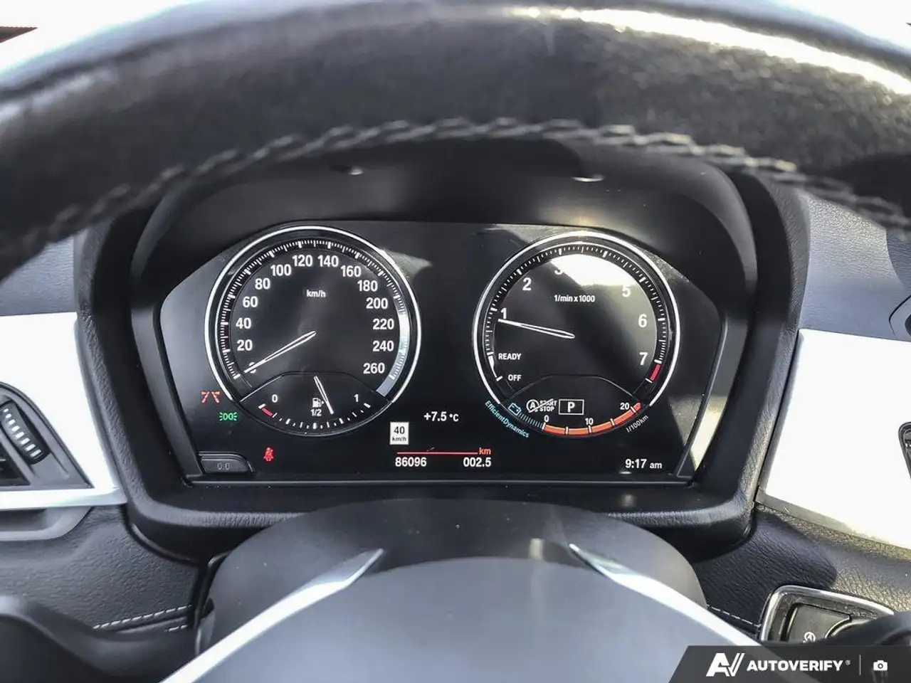 BMW X1 снимка BMW X1