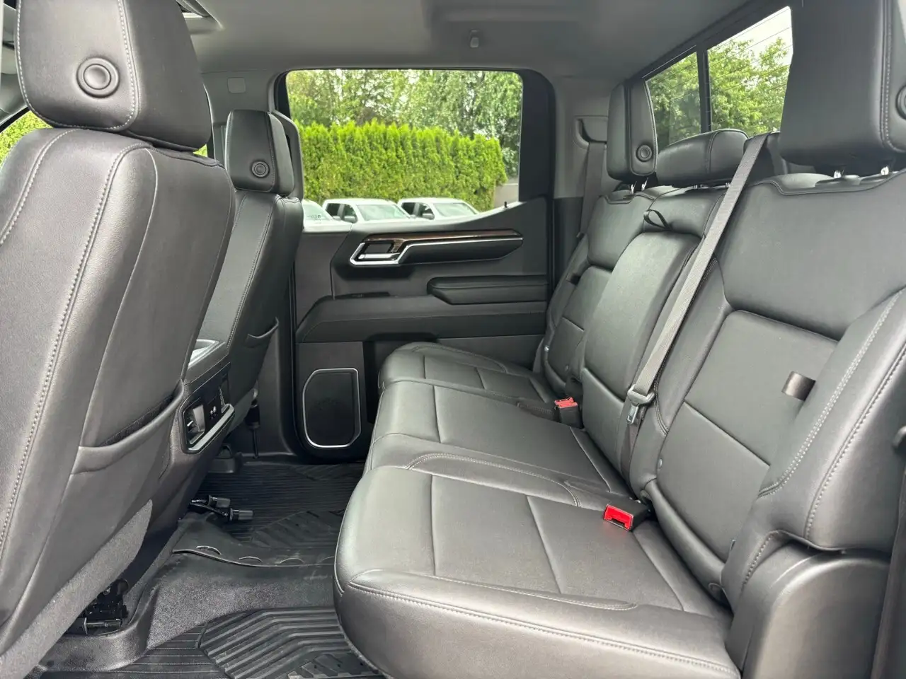 Chevrolet Silverado 1500 photo Chevrolet Silverado 1500