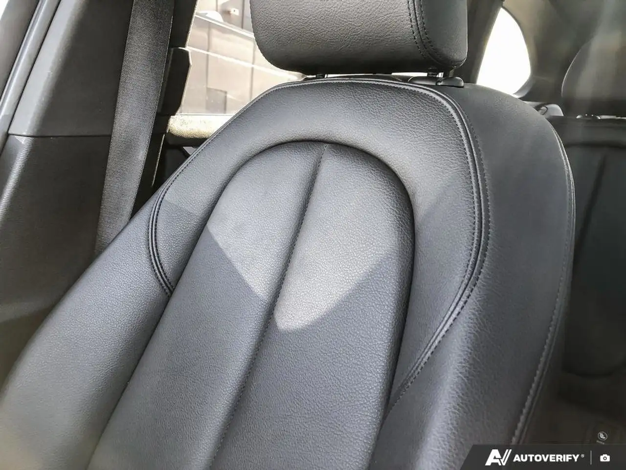 BMW X1 снимка BMW X1