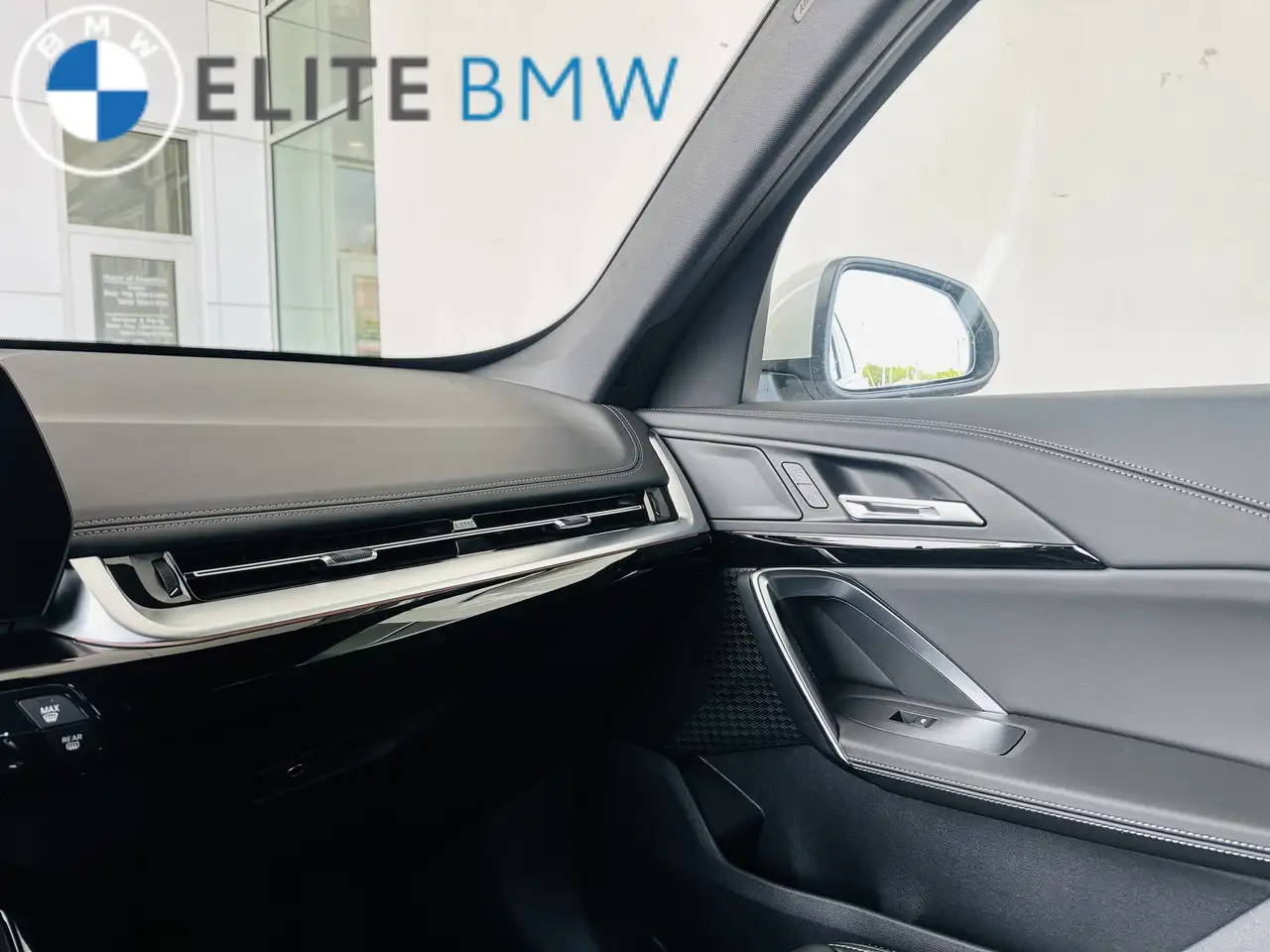 BMW X1 photo BMW X1