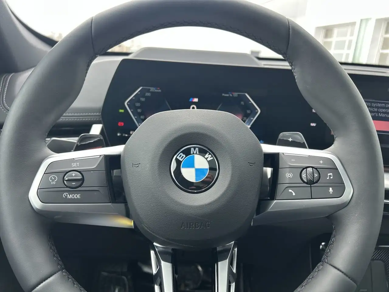 BMW X1 снимка BMW X1