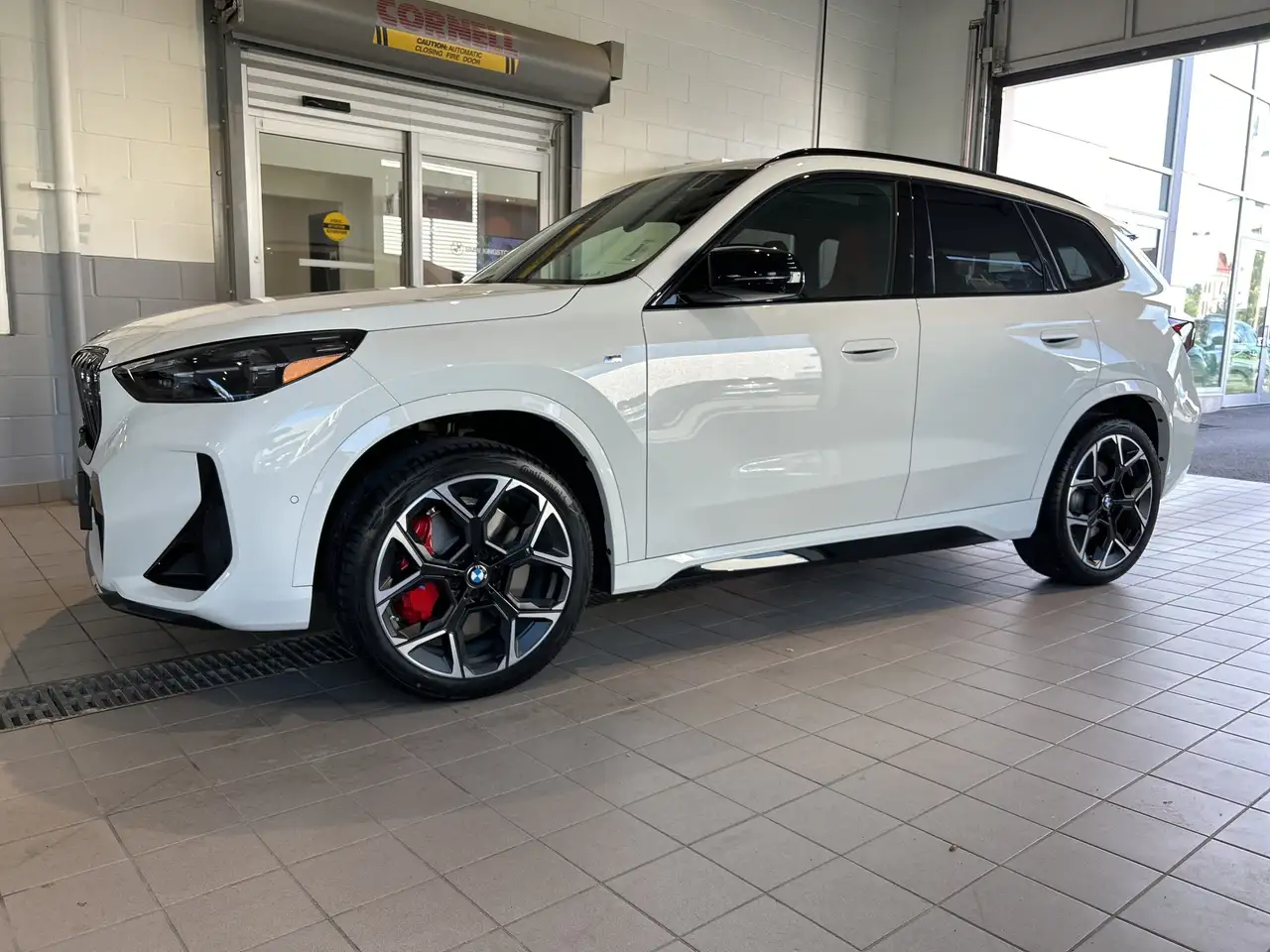 BMW X1 снимка BMW X1