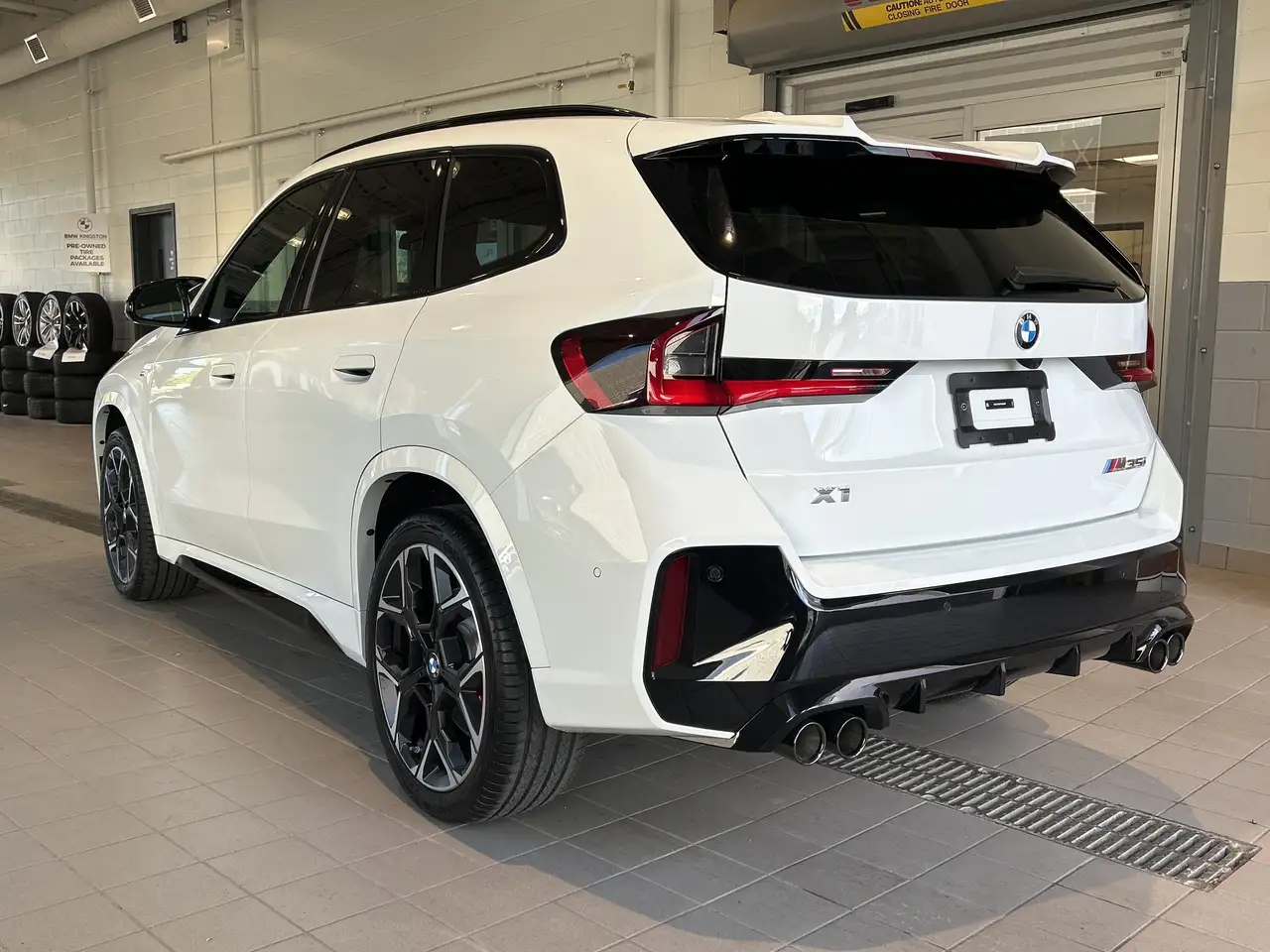 BMW X1 снимка BMW X1