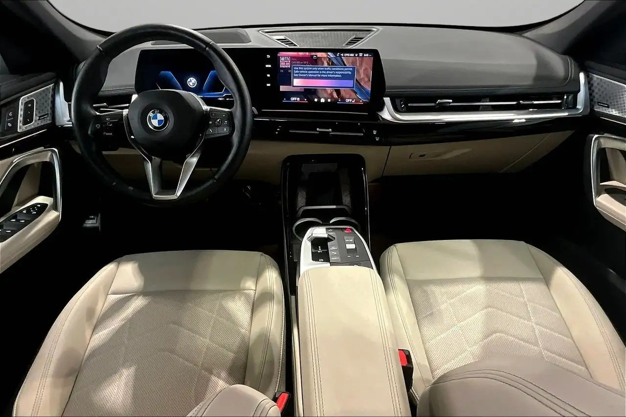 BMW X1 photo BMW X1