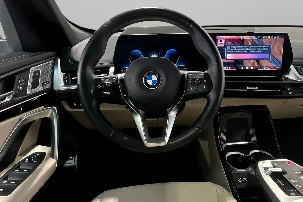 BMW X1 photo BMW X1