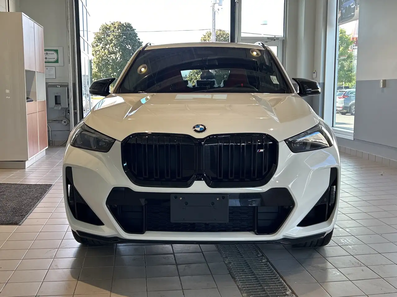 BMW X1 снимка BMW X1