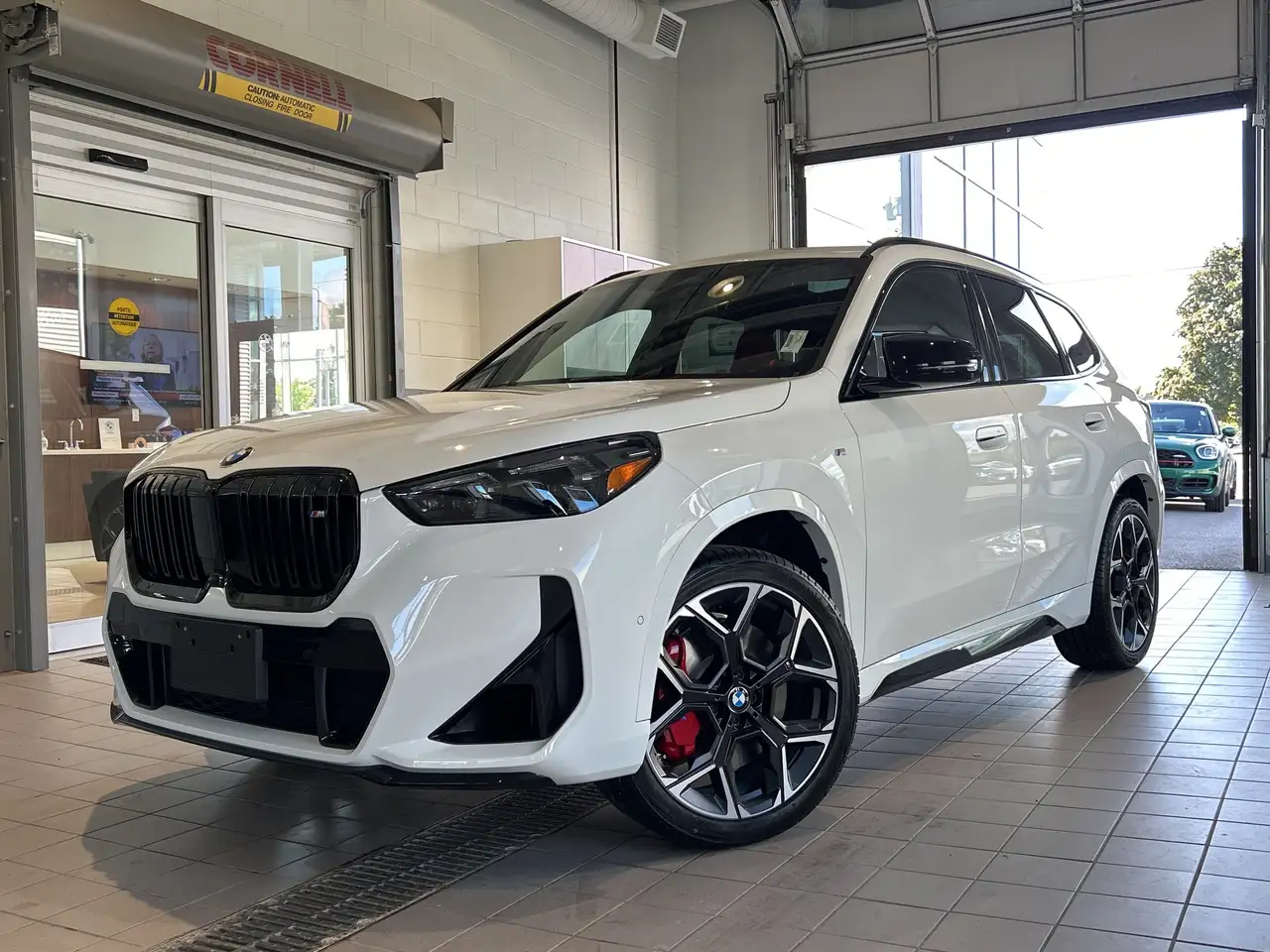 BMW X1 снимка BMW X1