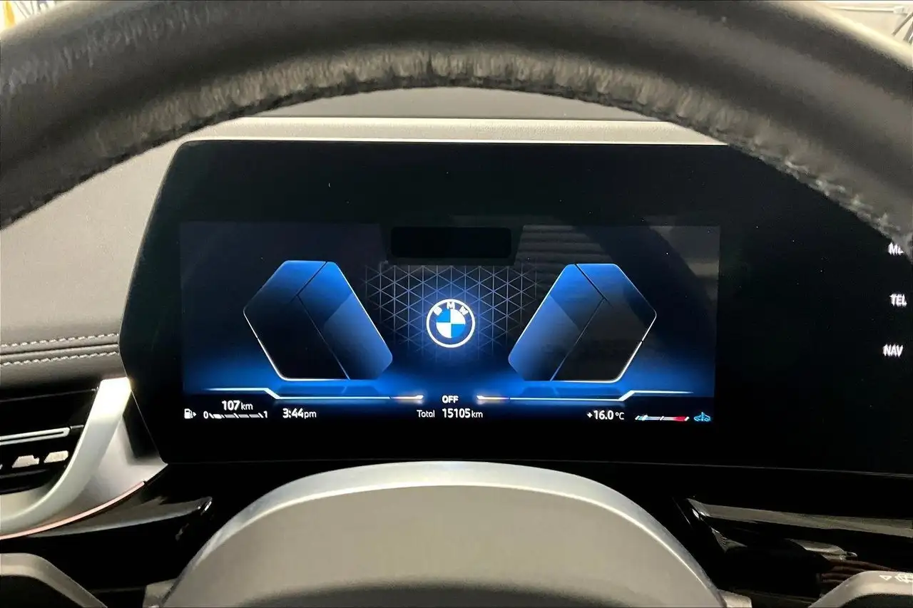 BMW X1 photo BMW X1