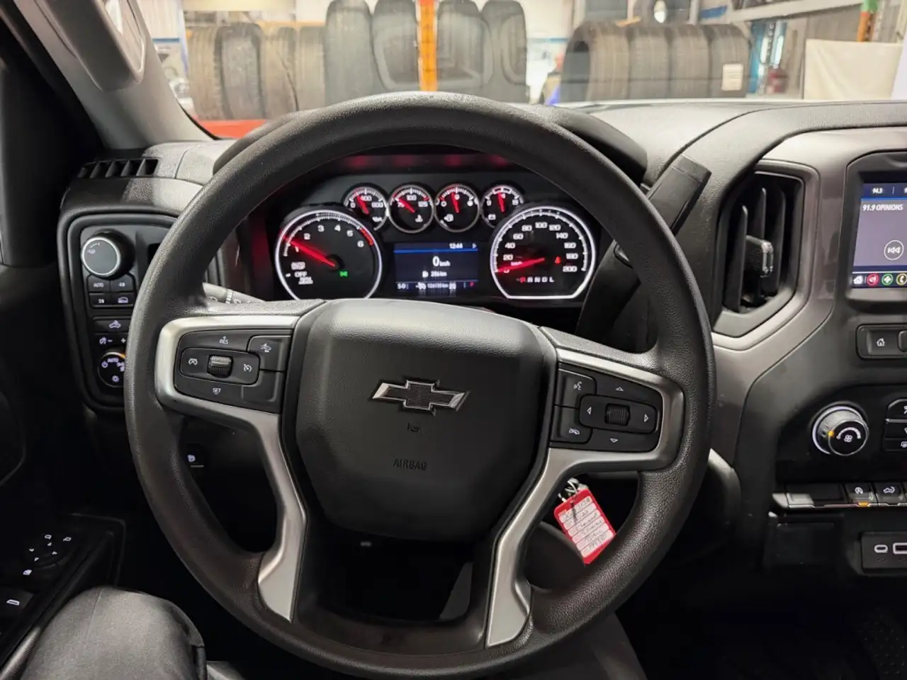 Chevrolet Silverado 1500 снимка Chevrolet Silverado 1500