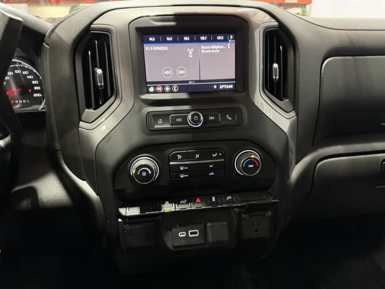 Chevrolet Silverado 1500 снимка Chevrolet Silverado 1500