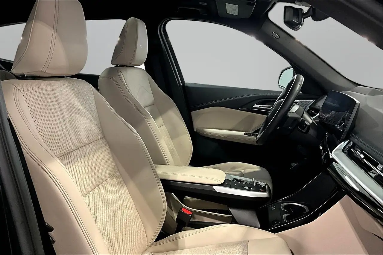 BMW X1 photo BMW X1
