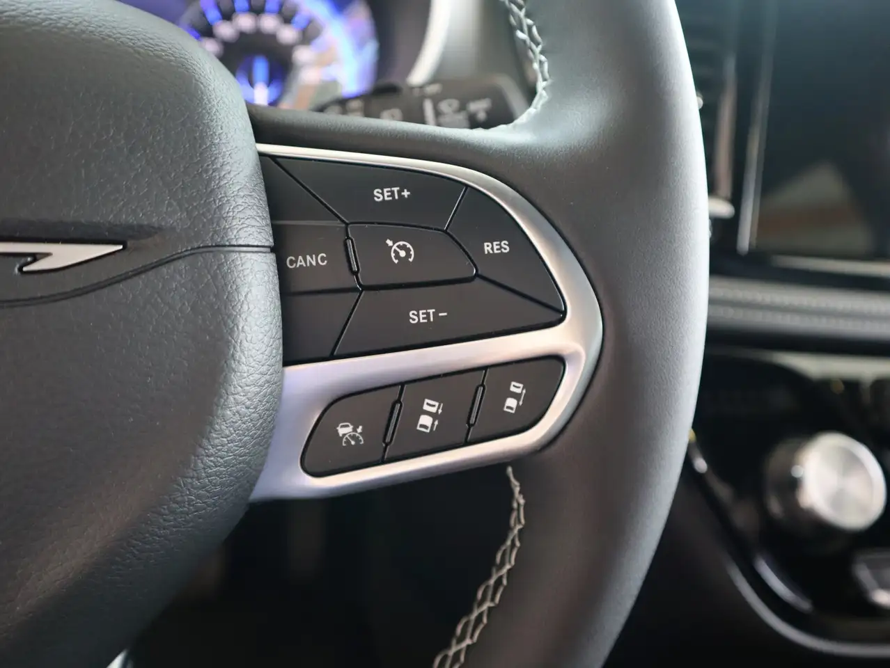 Chrysler Pacifica снимка Chrysler Pacifica