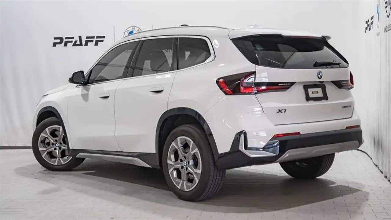 BMW X1 снимка BMW X1