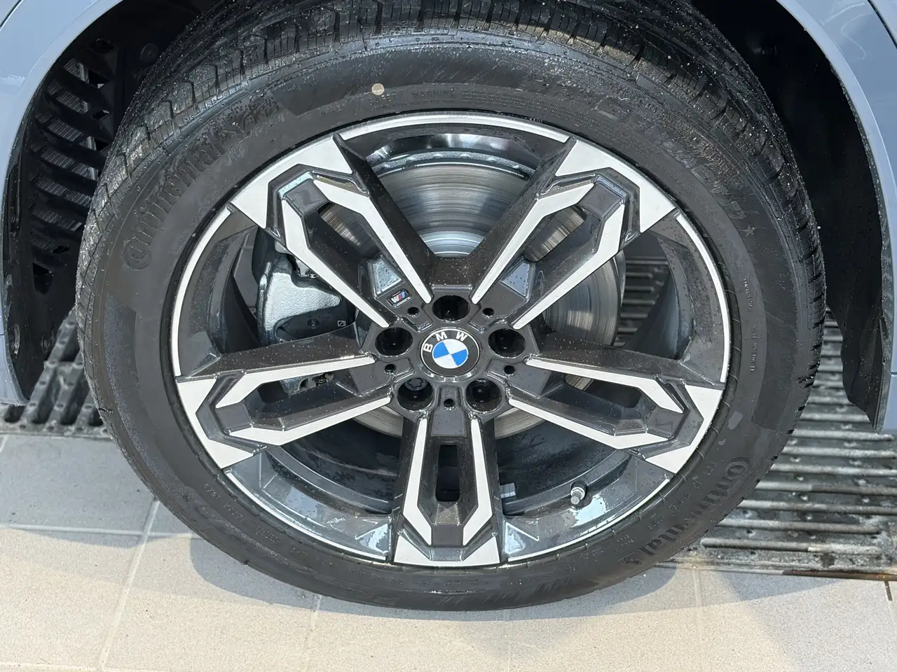 BMW X1 photo BMW X1