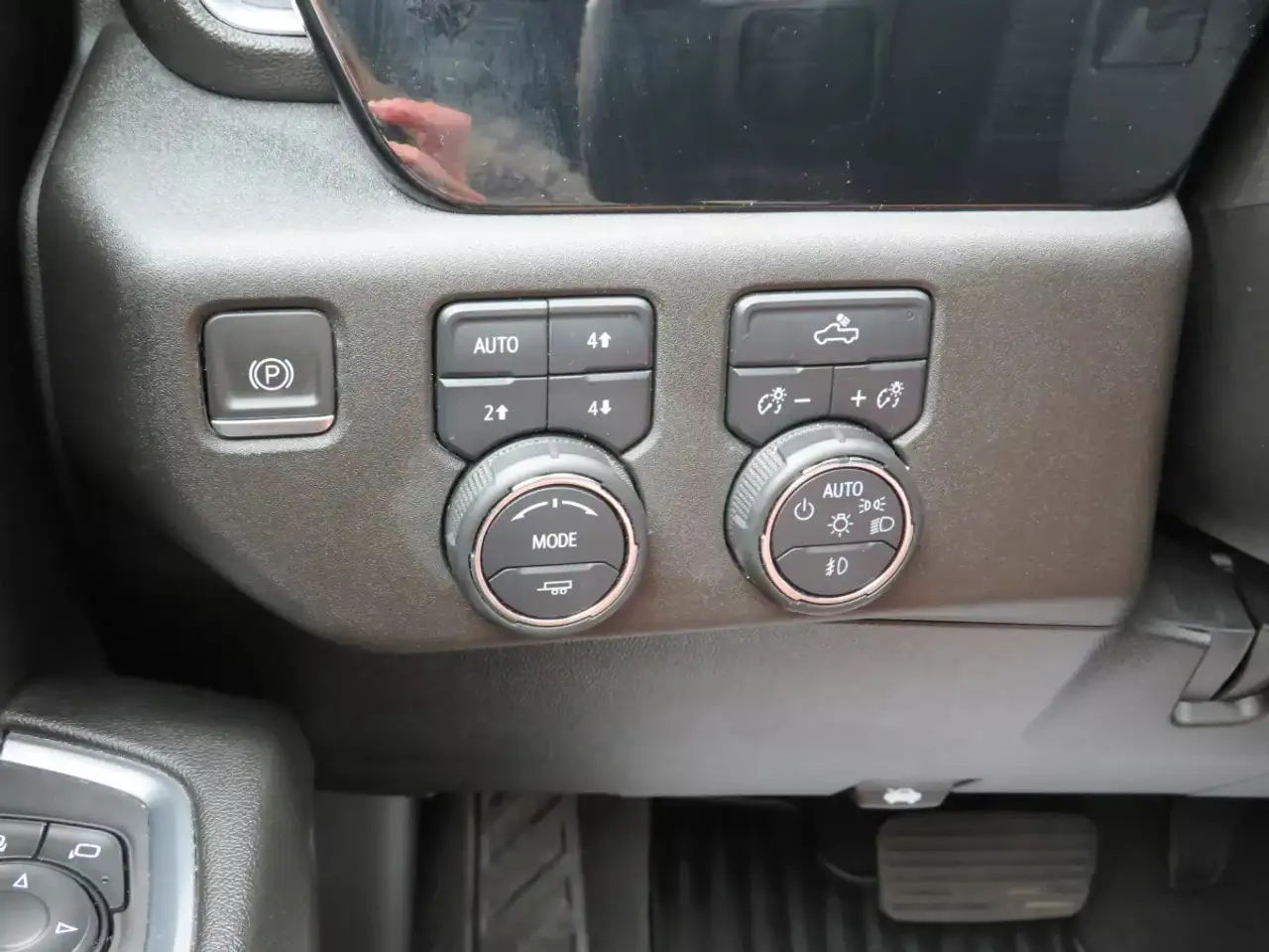 Chevrolet Silverado 1500 снимка Chevrolet Silverado 1500