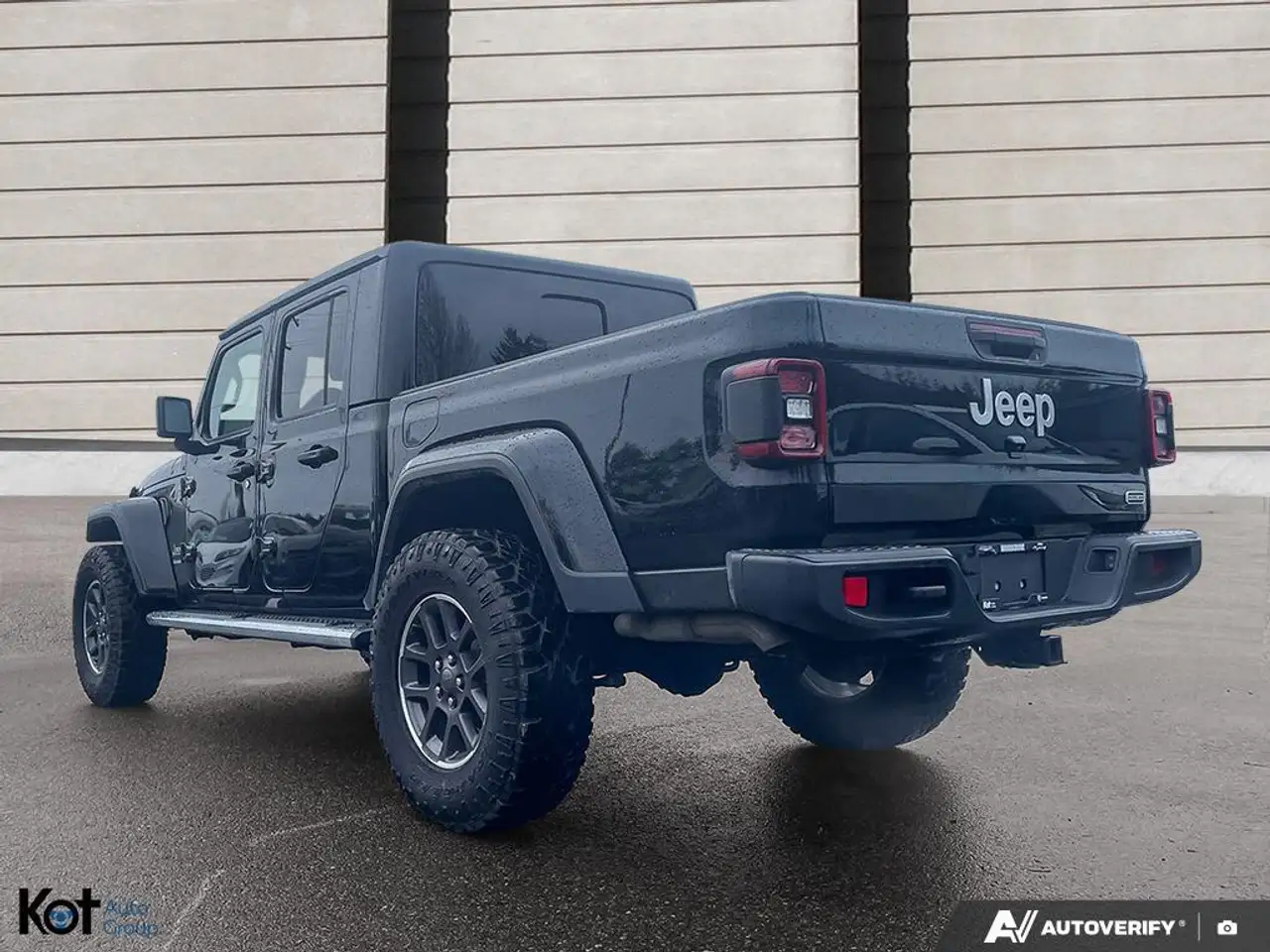 Jeep Gladiator photo Jeep Gladiator