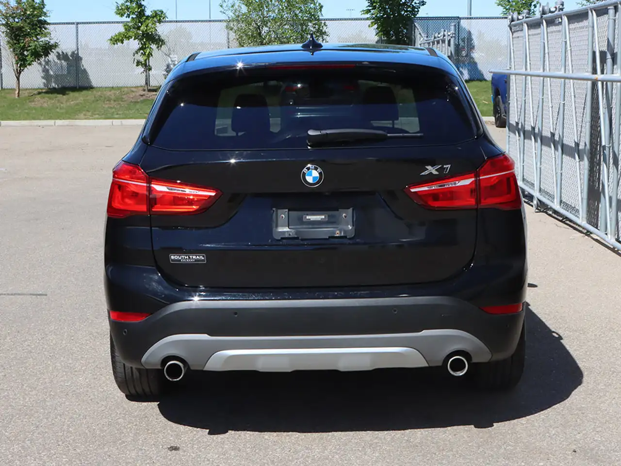 BMW X1 снимка BMW X1