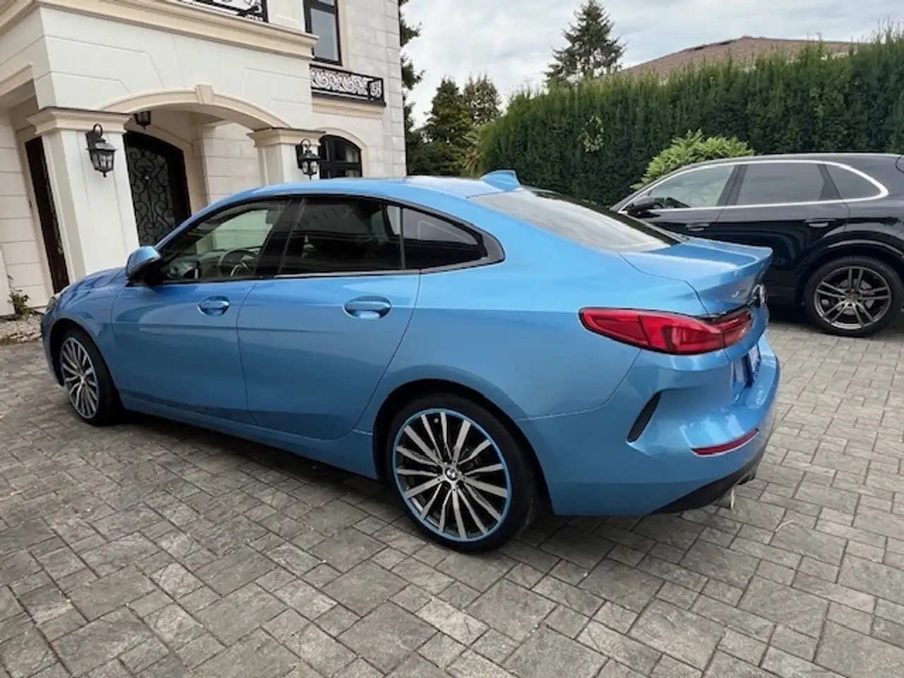 BMW 2 Series снимка BMW 2 Series