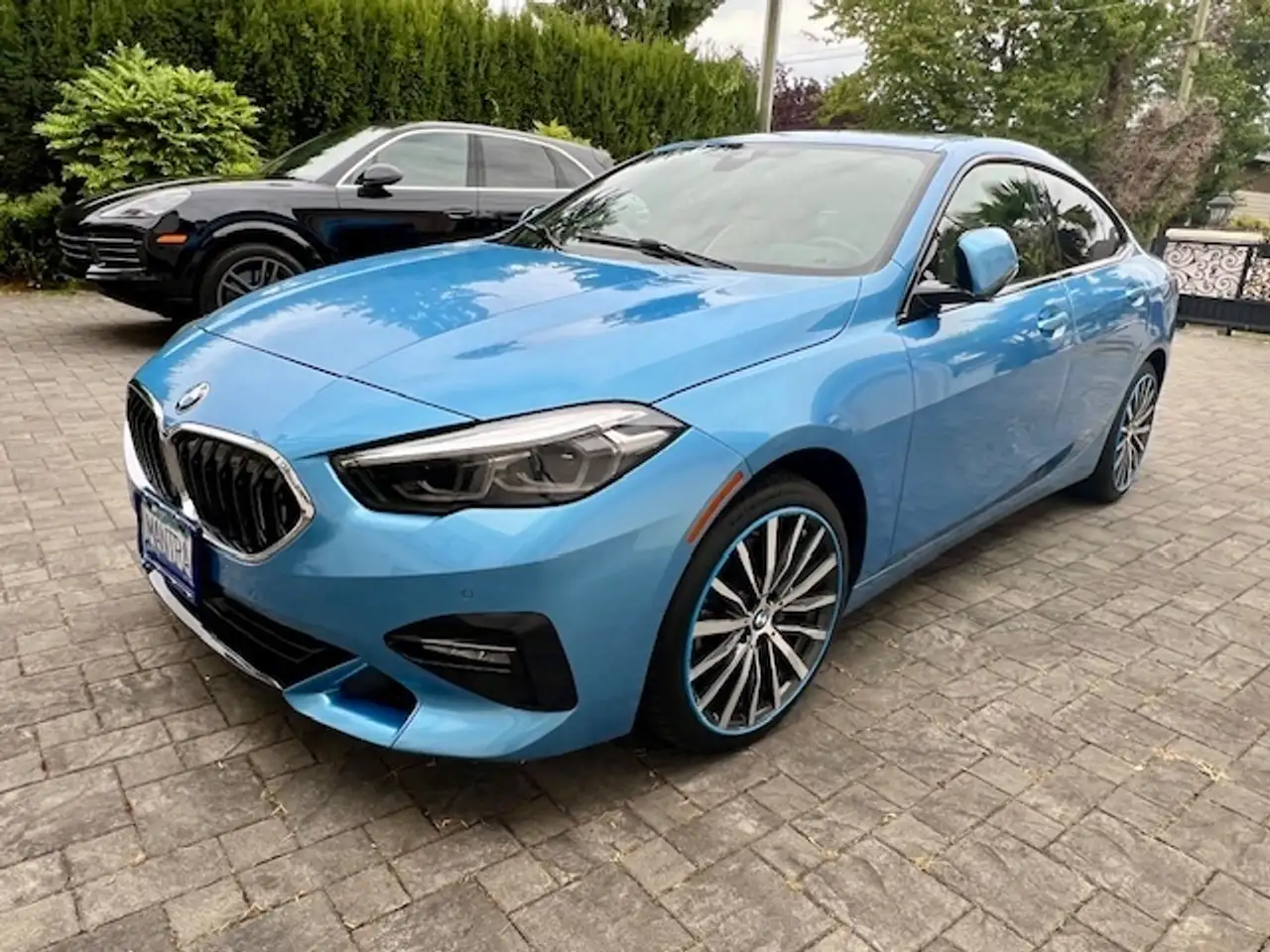 BMW 2 Series снимка BMW 2 Series