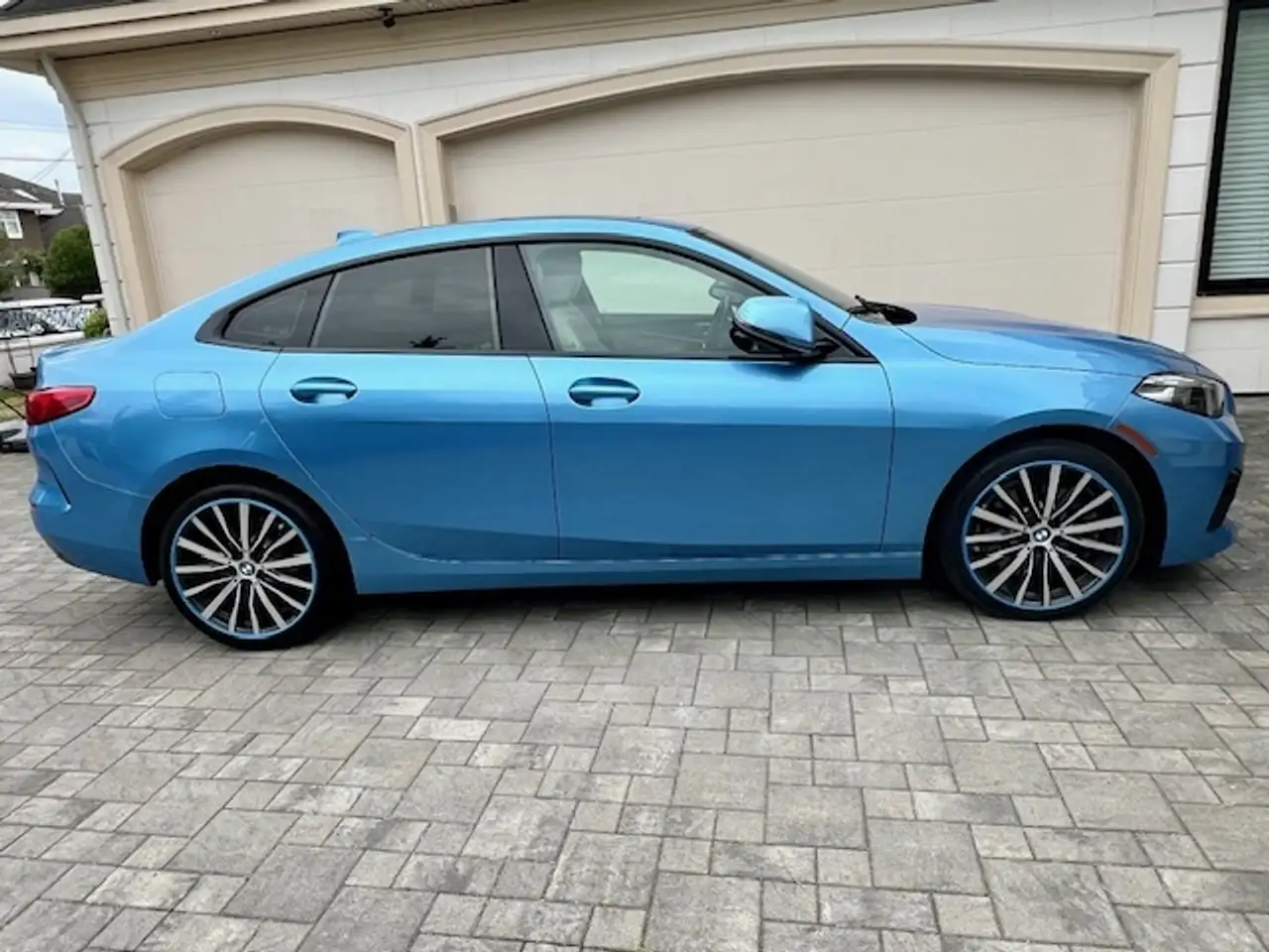 BMW 2 Series снимка BMW 2 Series