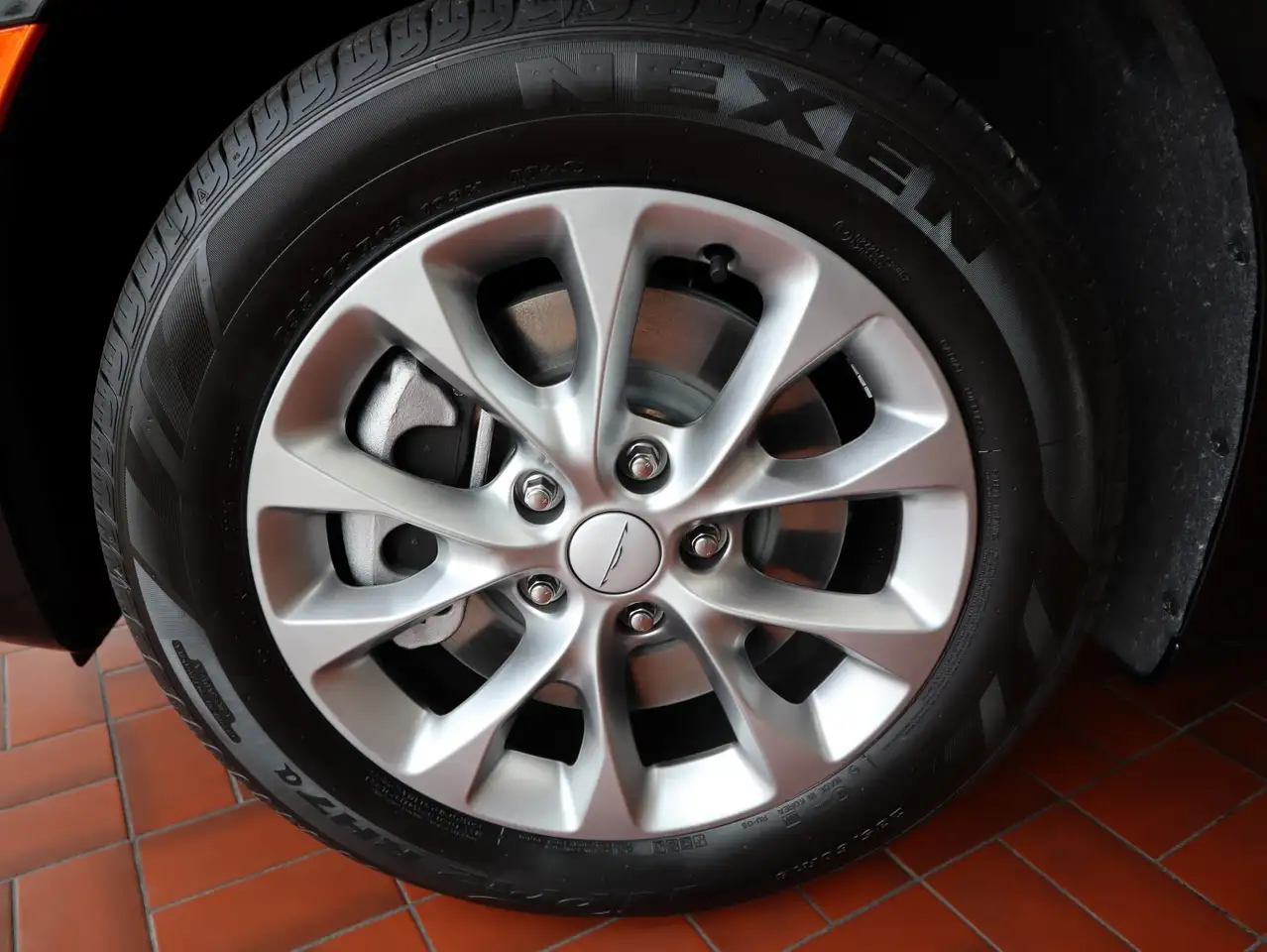 Chrysler Pacifica снимка Chrysler Pacifica