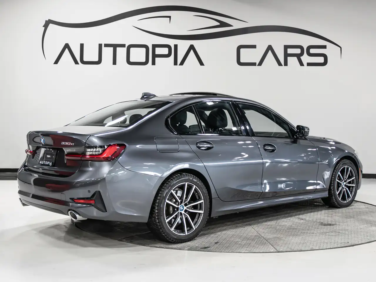 BMW 3 Series photo BMW 3 Series