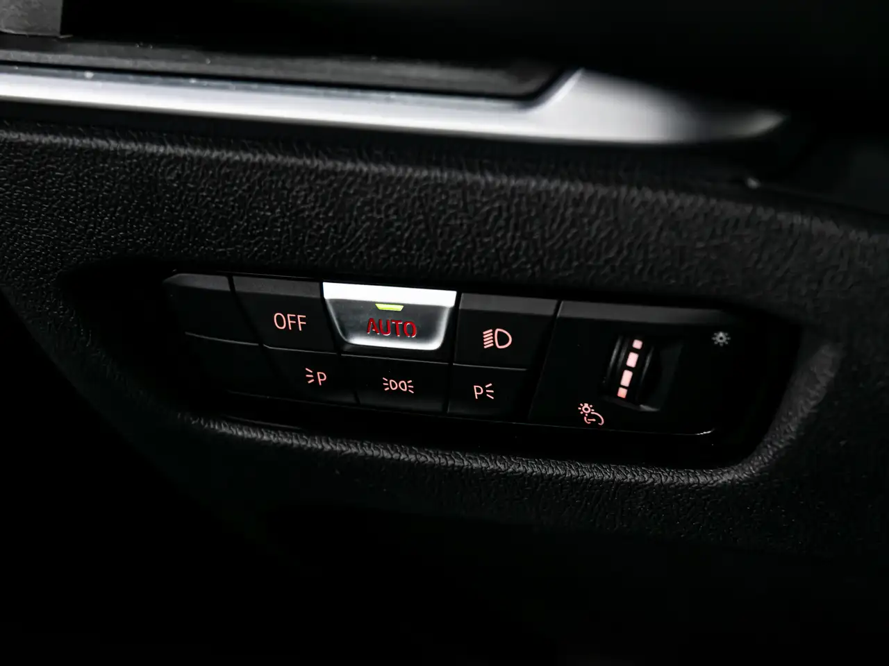 BMW 3 Series photo BMW 3 Series