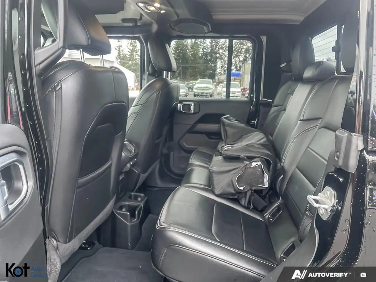 Jeep Gladiator photo Jeep Gladiator