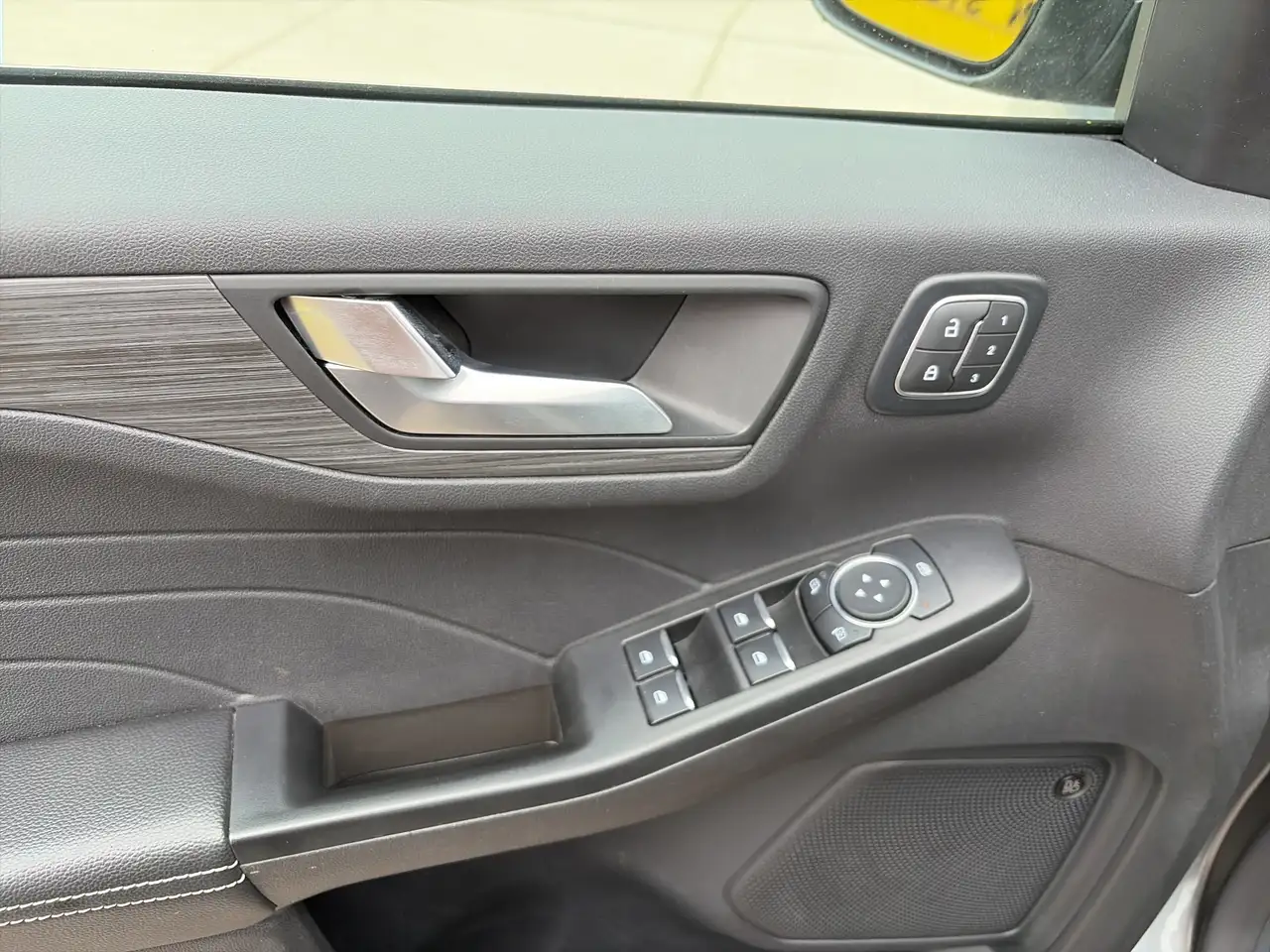 Ford Escape photo Ford Escape