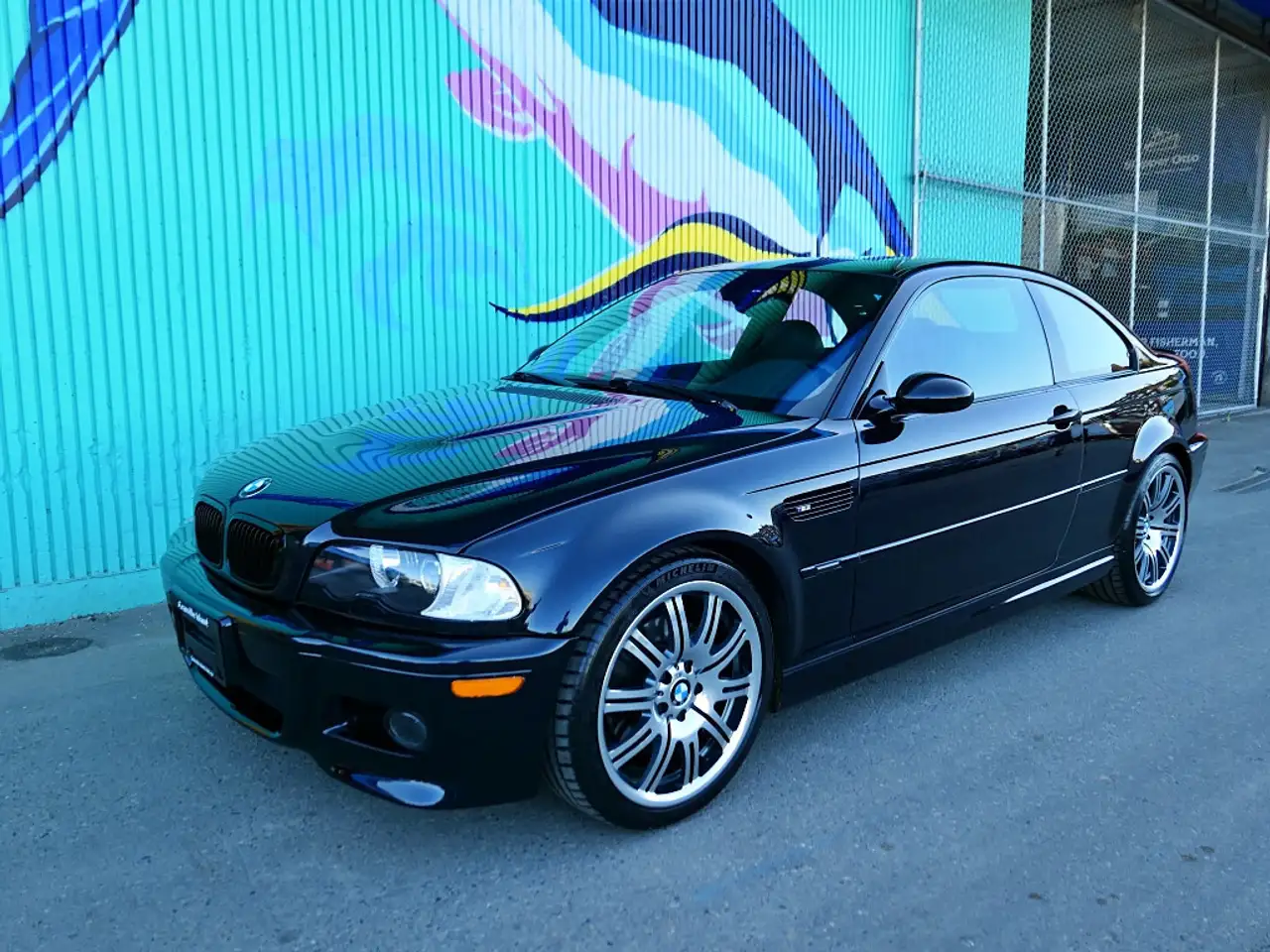 BMW 3 Series photo BMW 3 Series