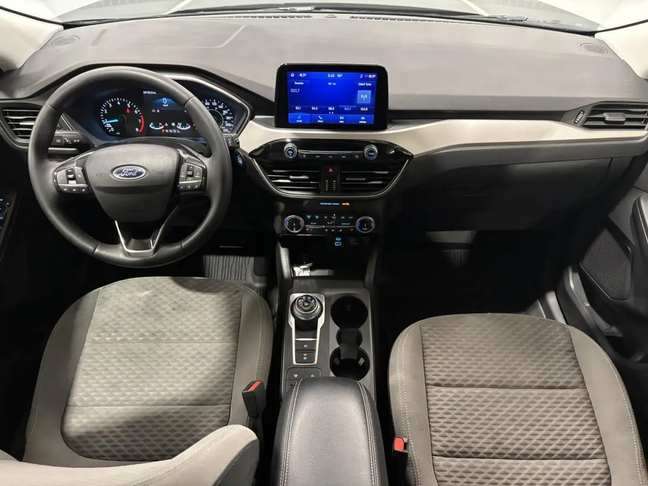 Ford Escape снимка Ford Escape