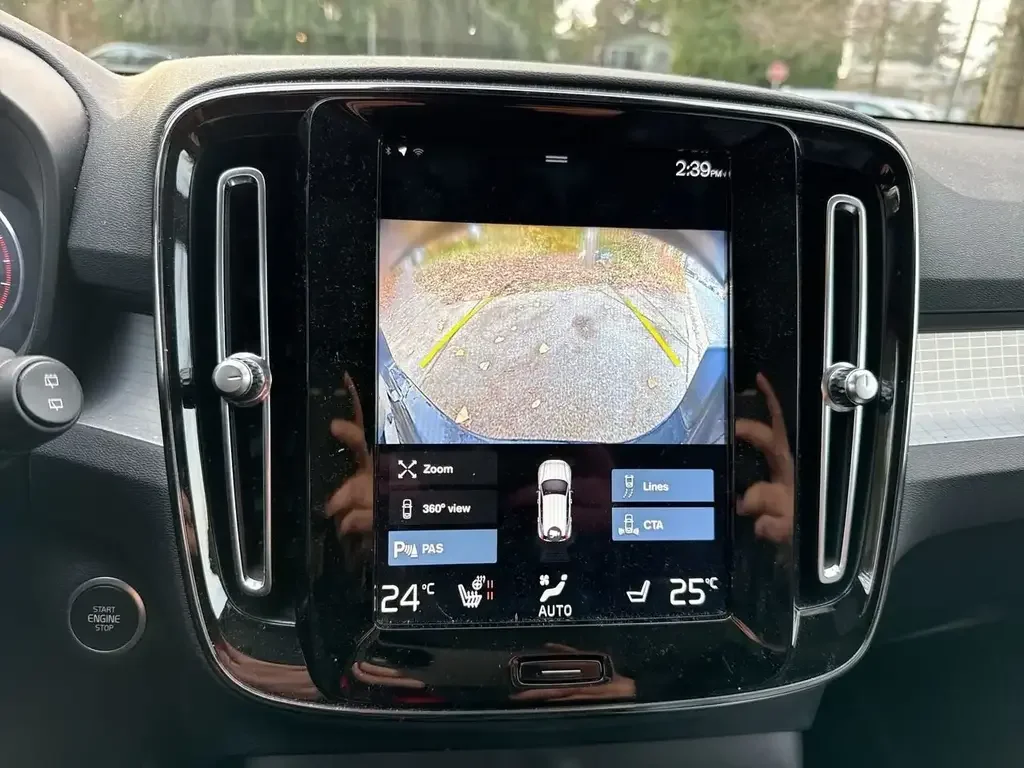 Volvo XC40 снимка Volvo XC40