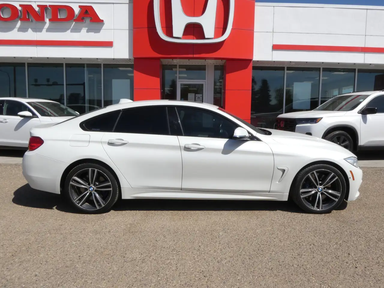BMW 4 Series photo BMW 4 Series