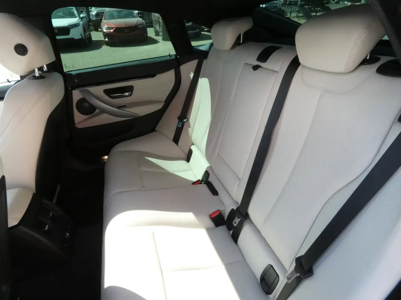 BMW 4 Series photo BMW 4 Series