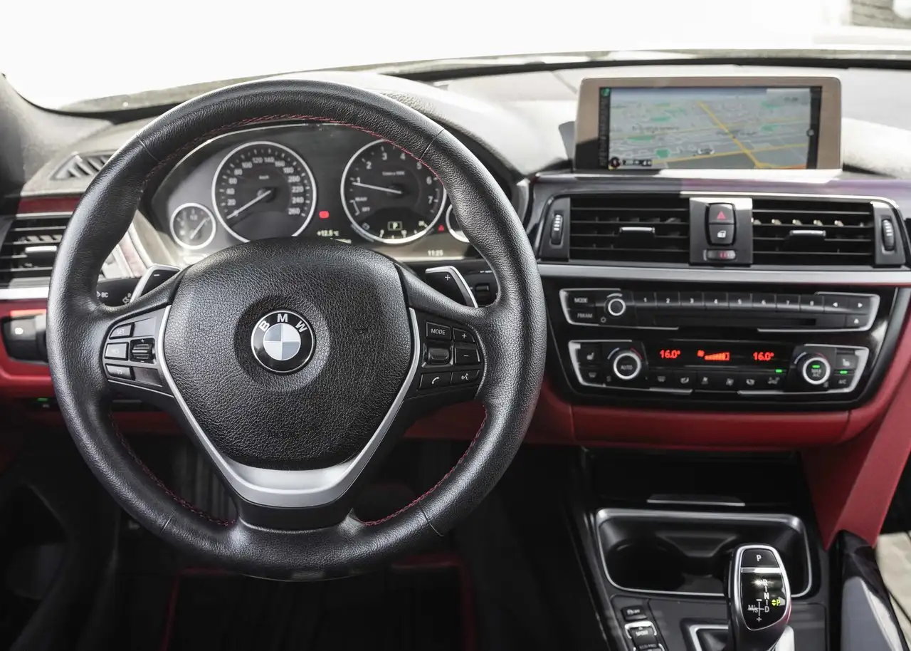 BMW 4 Series снимка BMW 4 Series