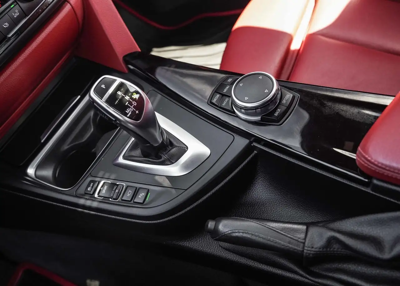 BMW 4 Series снимка BMW 4 Series