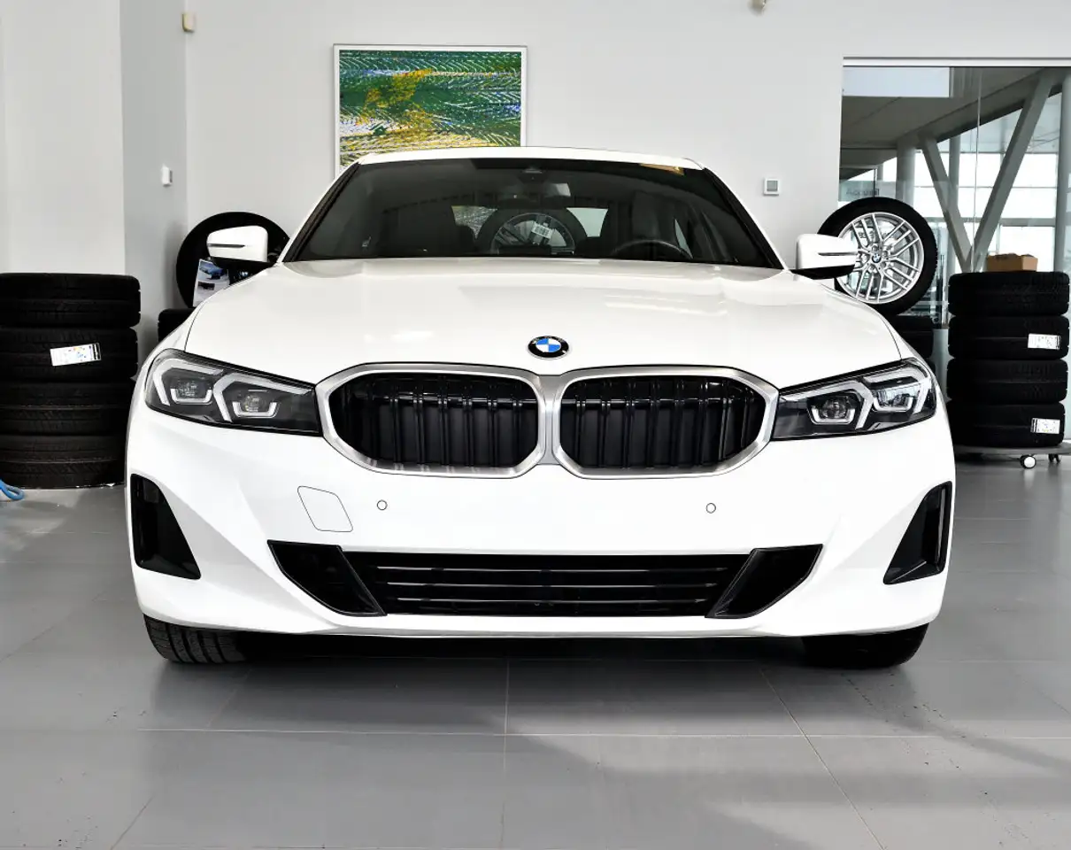BMW 3 Series photo BMW 3 Series