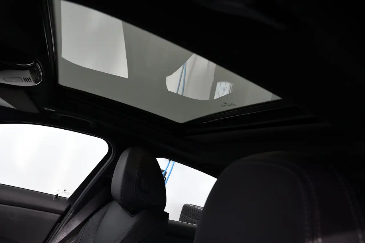 BMW 3 Series photo BMW 3 Series
