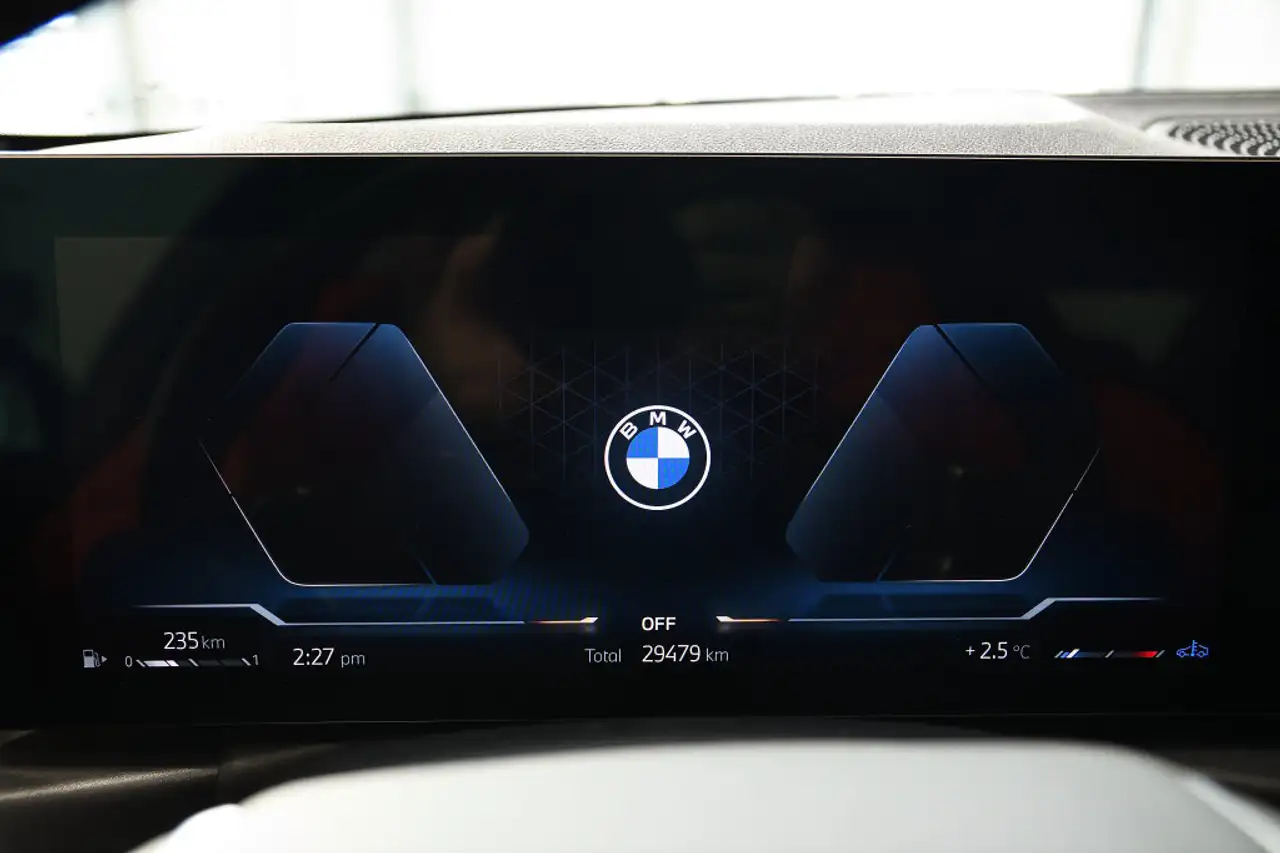 BMW 3 Series photo BMW 3 Series