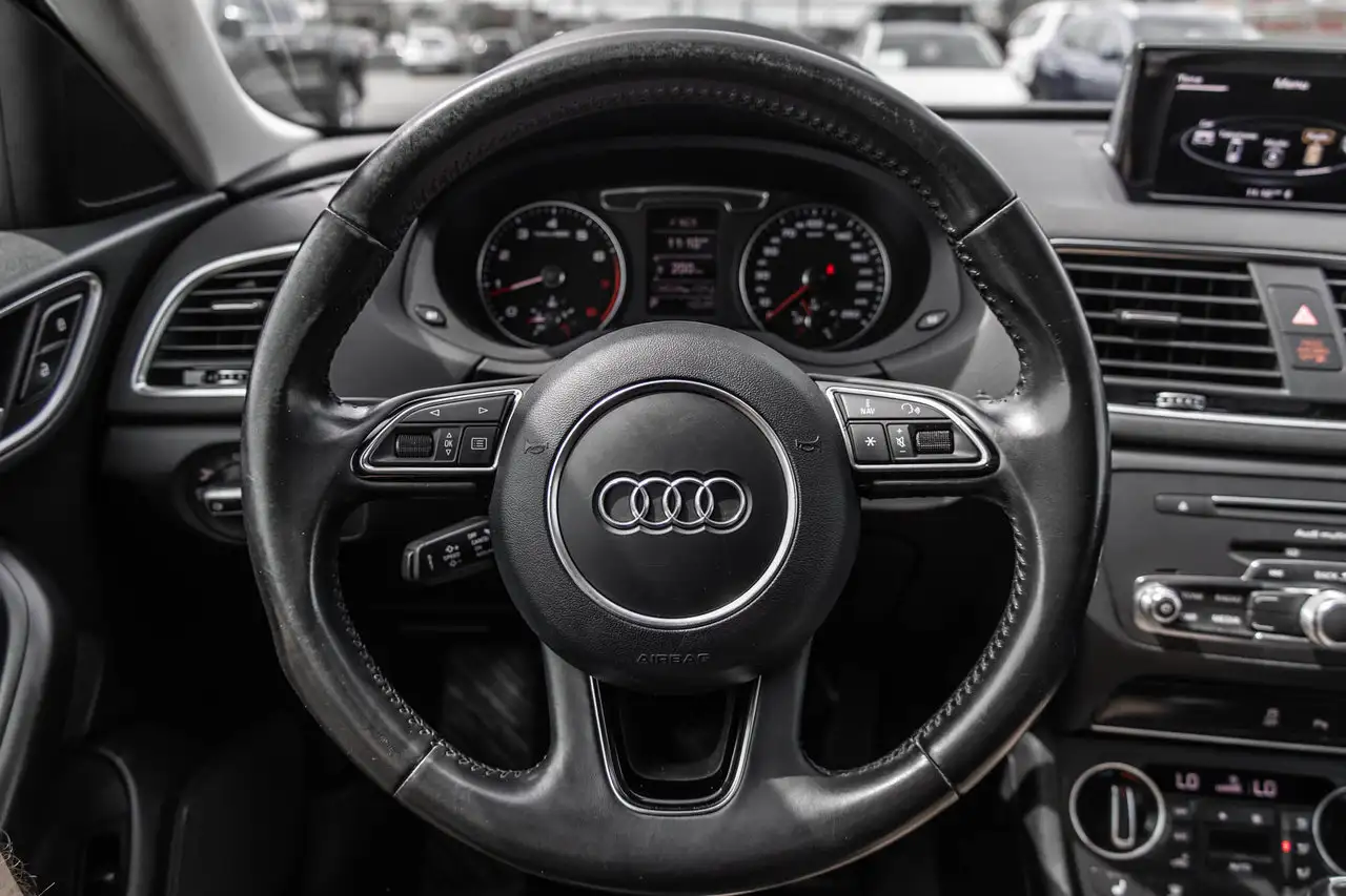 Audi Q3 photo Audi Q3