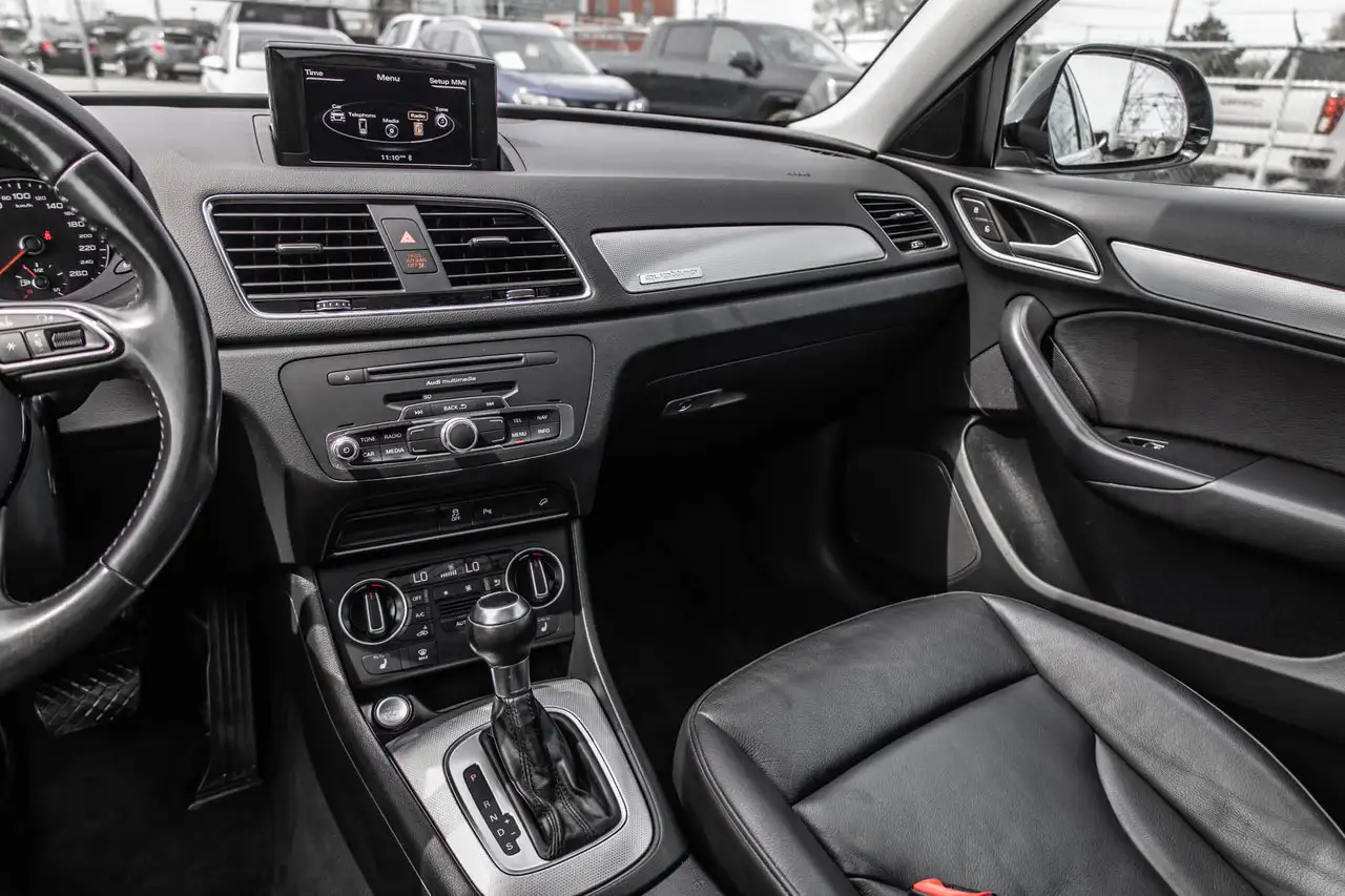 Audi Q3 photo Audi Q3