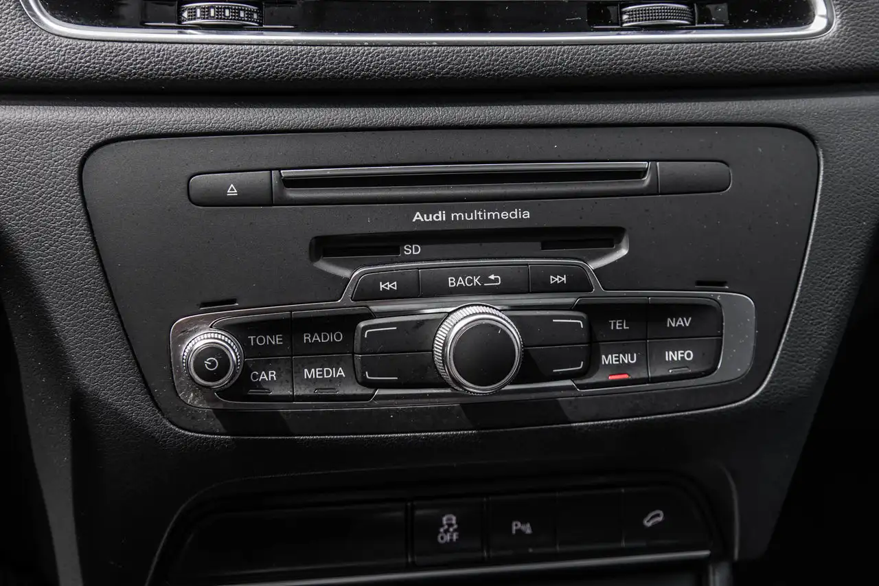 Audi Q3 photo Audi Q3