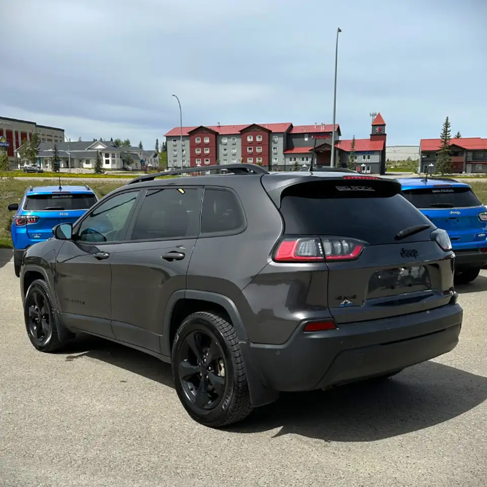 Jeep Cherokee снимка Jeep Cherokee