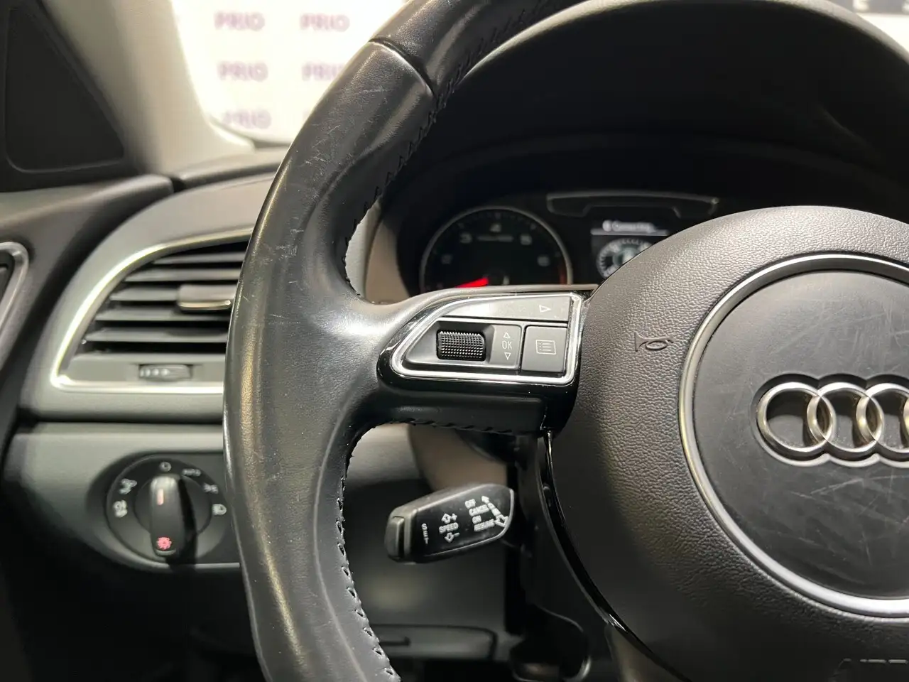 Audi Q3 снимка Audi Q3