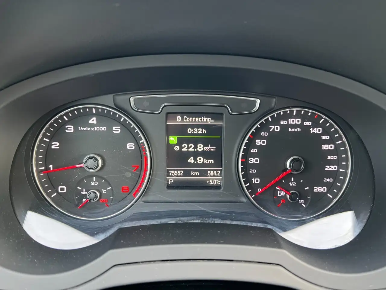Audi Q3 снимка Audi Q3