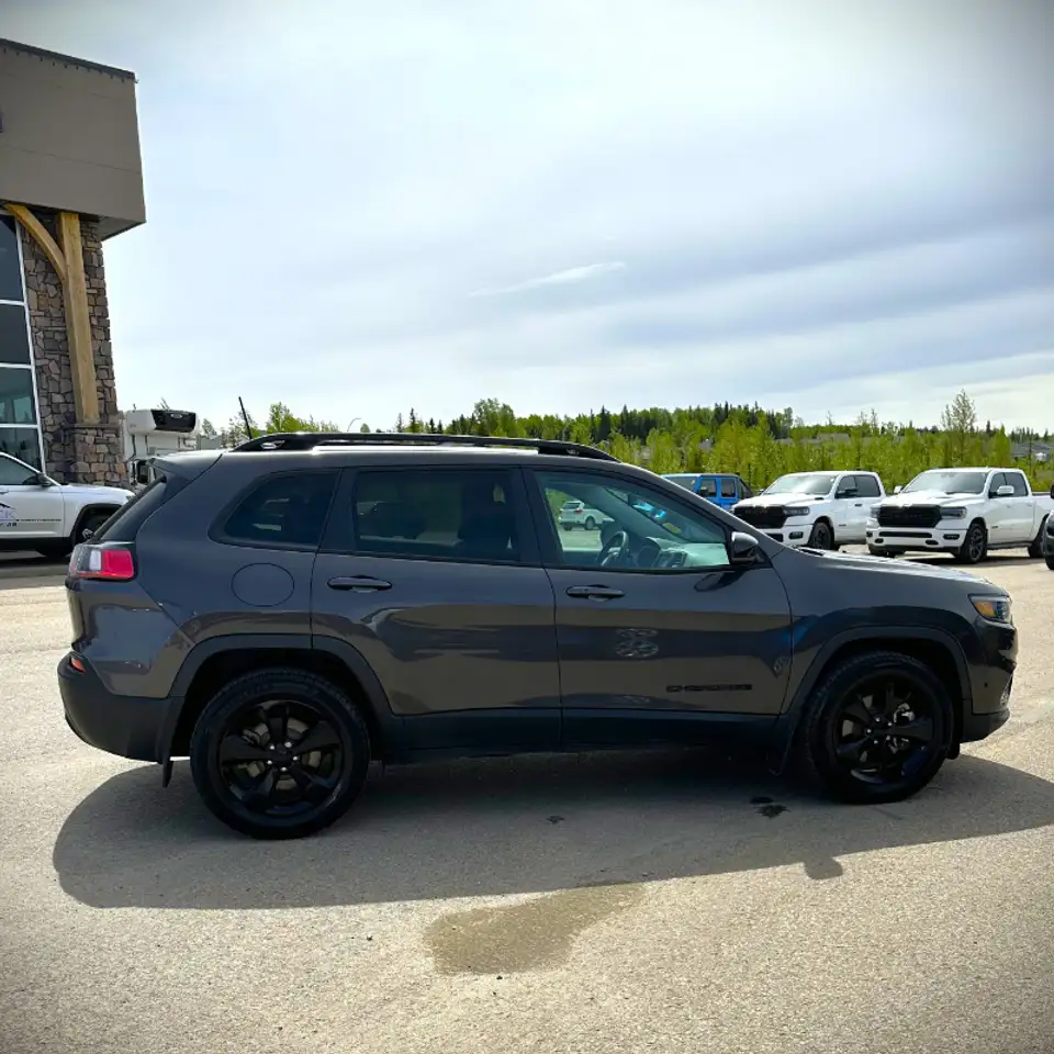 Jeep Cherokee снимка Jeep Cherokee