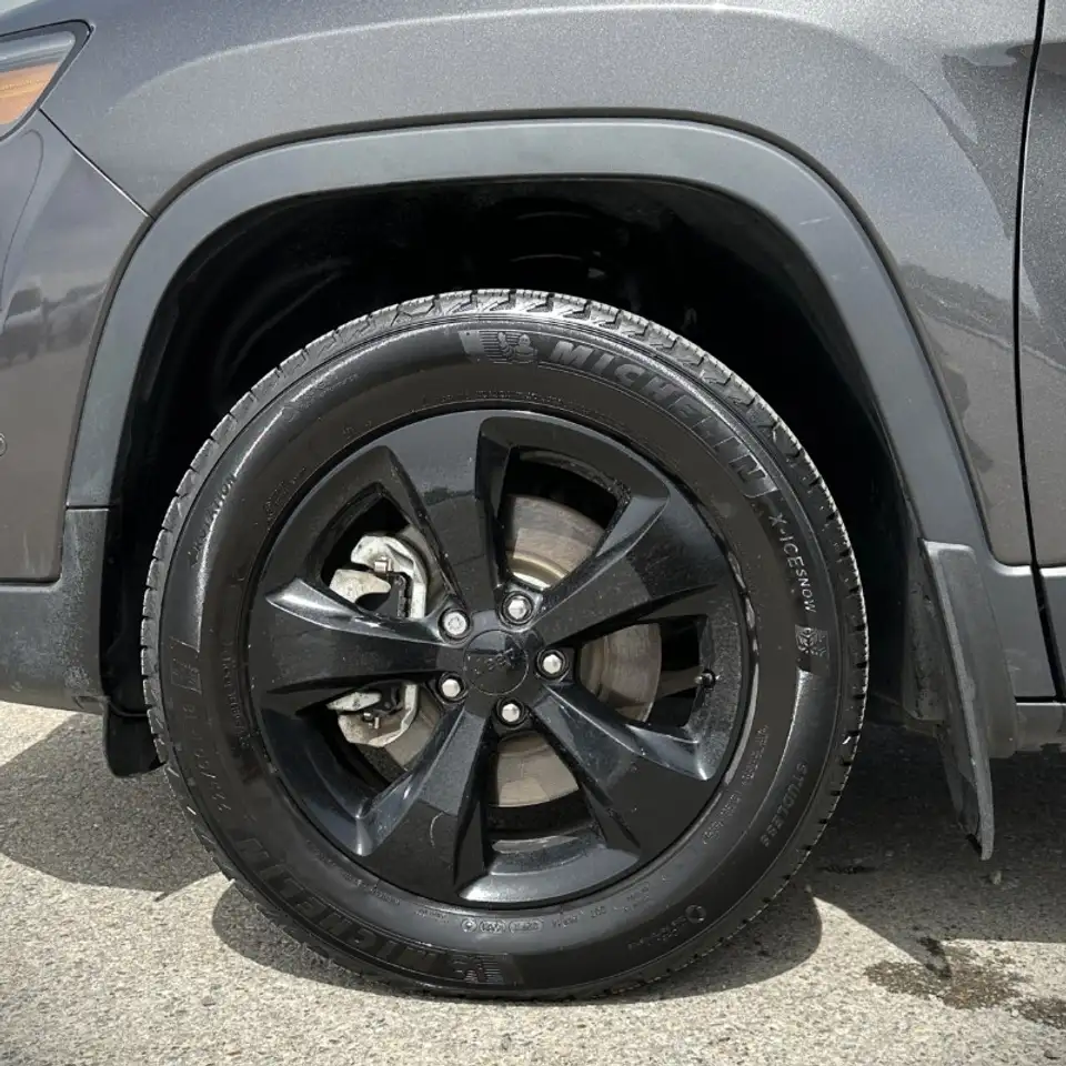 Jeep Cherokee снимка Jeep Cherokee